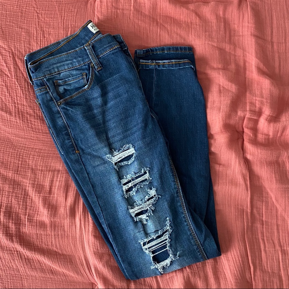 Ripped Skinny Jeans